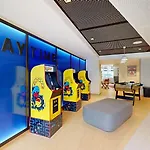 Studio 8