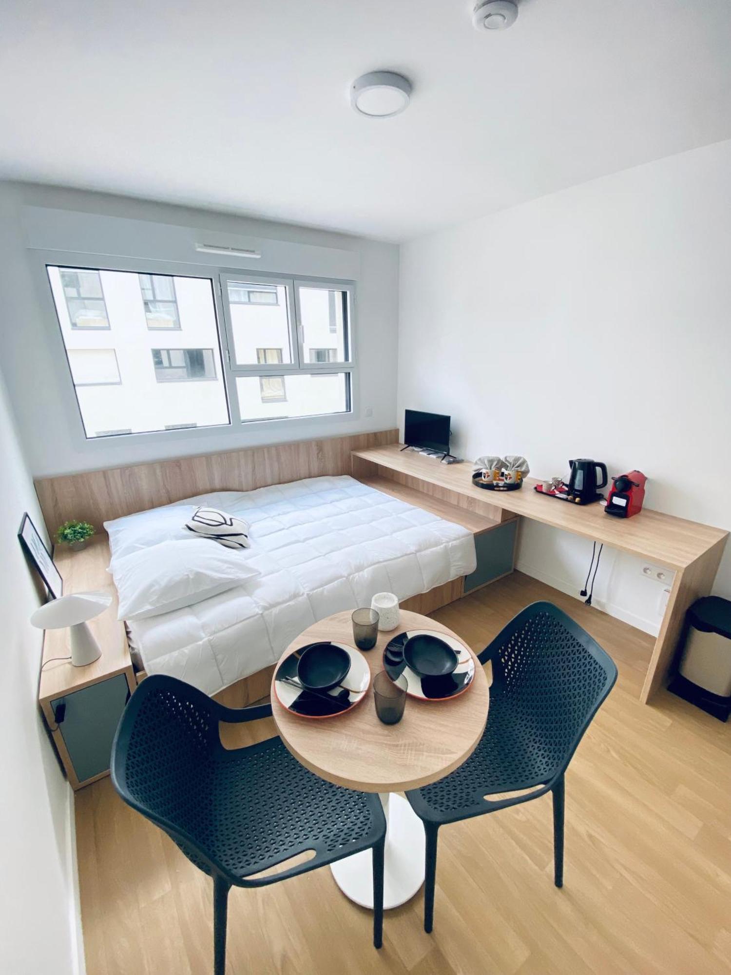 8 Apartment